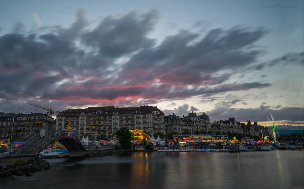Le quai Wilson de Genève : Nouveau havre estival avec chaises longues
