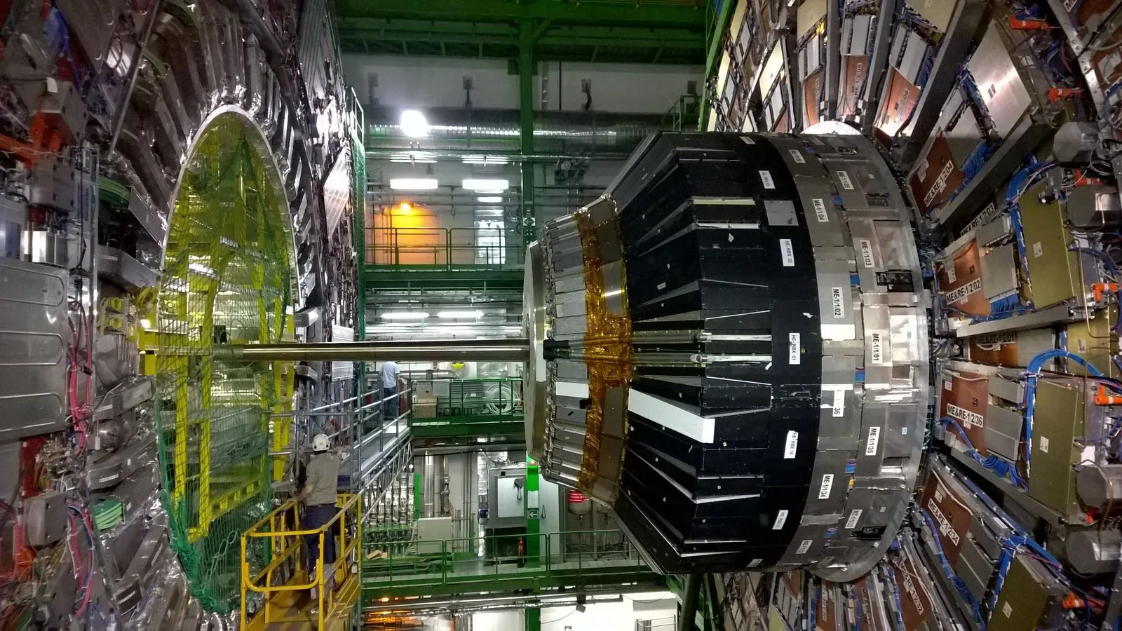Le détecteur CMS du CERN en maintenance